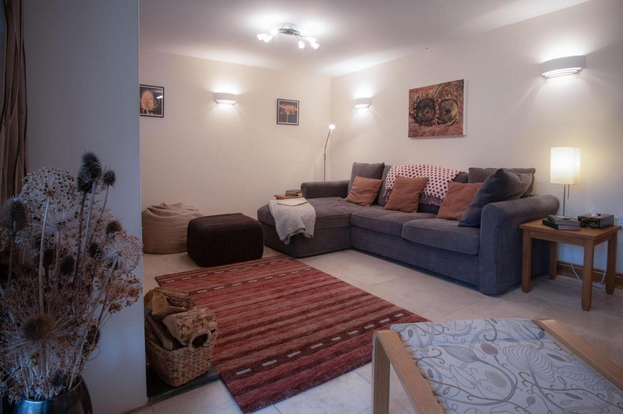 Llais Afon - 3 Bedroom Holiday Home - Fishguard Exterior photo