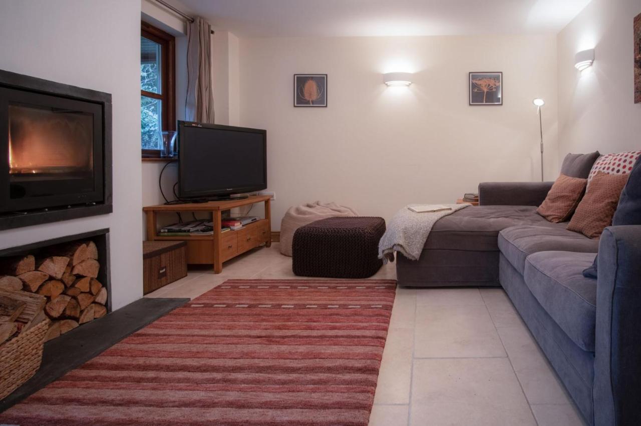 Llais Afon - 3 Bedroom Holiday Home - Fishguard Exterior photo