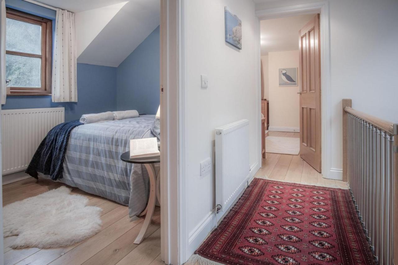 Llais Afon - 3 Bedroom Holiday Home - Fishguard Exterior photo