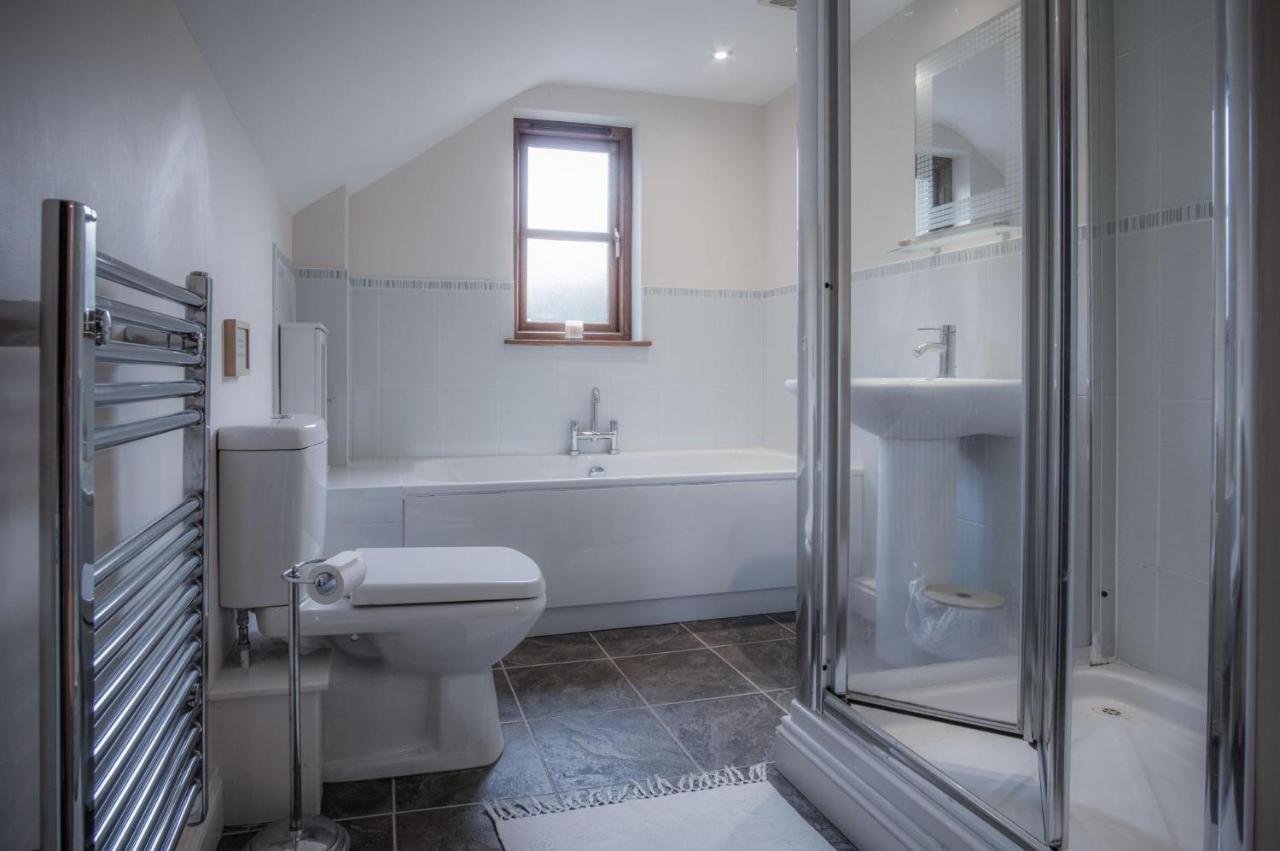 Llais Afon - 3 Bedroom Holiday Home - Fishguard Exterior photo
