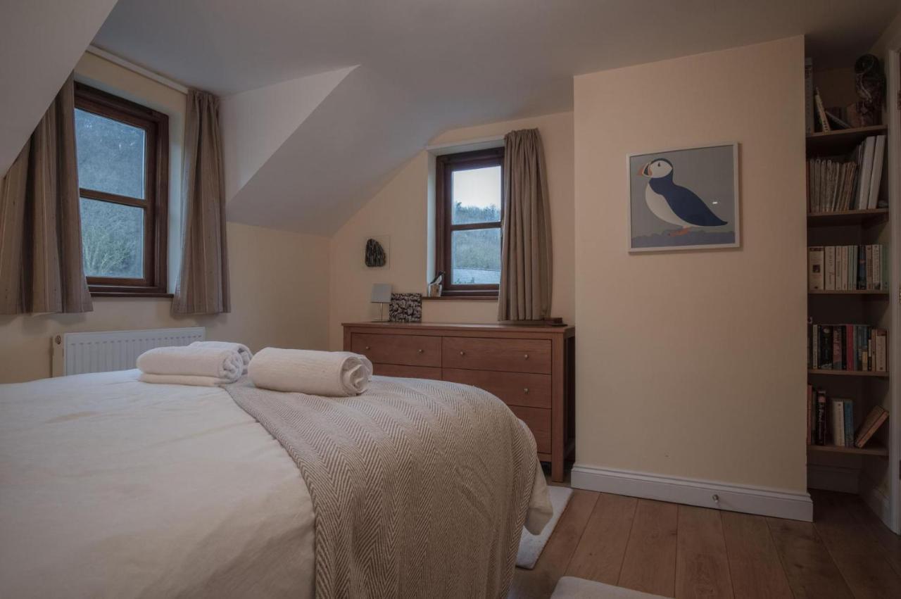 Llais Afon - 3 Bedroom Holiday Home - Fishguard Exterior photo