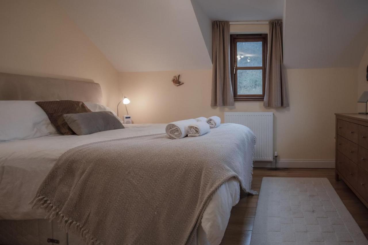 Llais Afon - 3 Bedroom Holiday Home - Fishguard Exterior photo