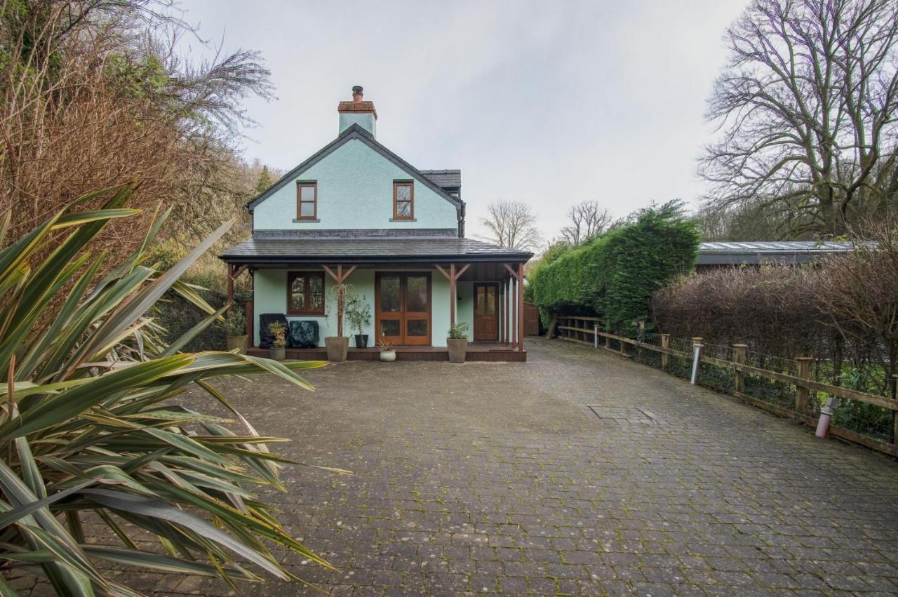 Llais Afon - 3 Bedroom Holiday Home - Fishguard Exterior photo